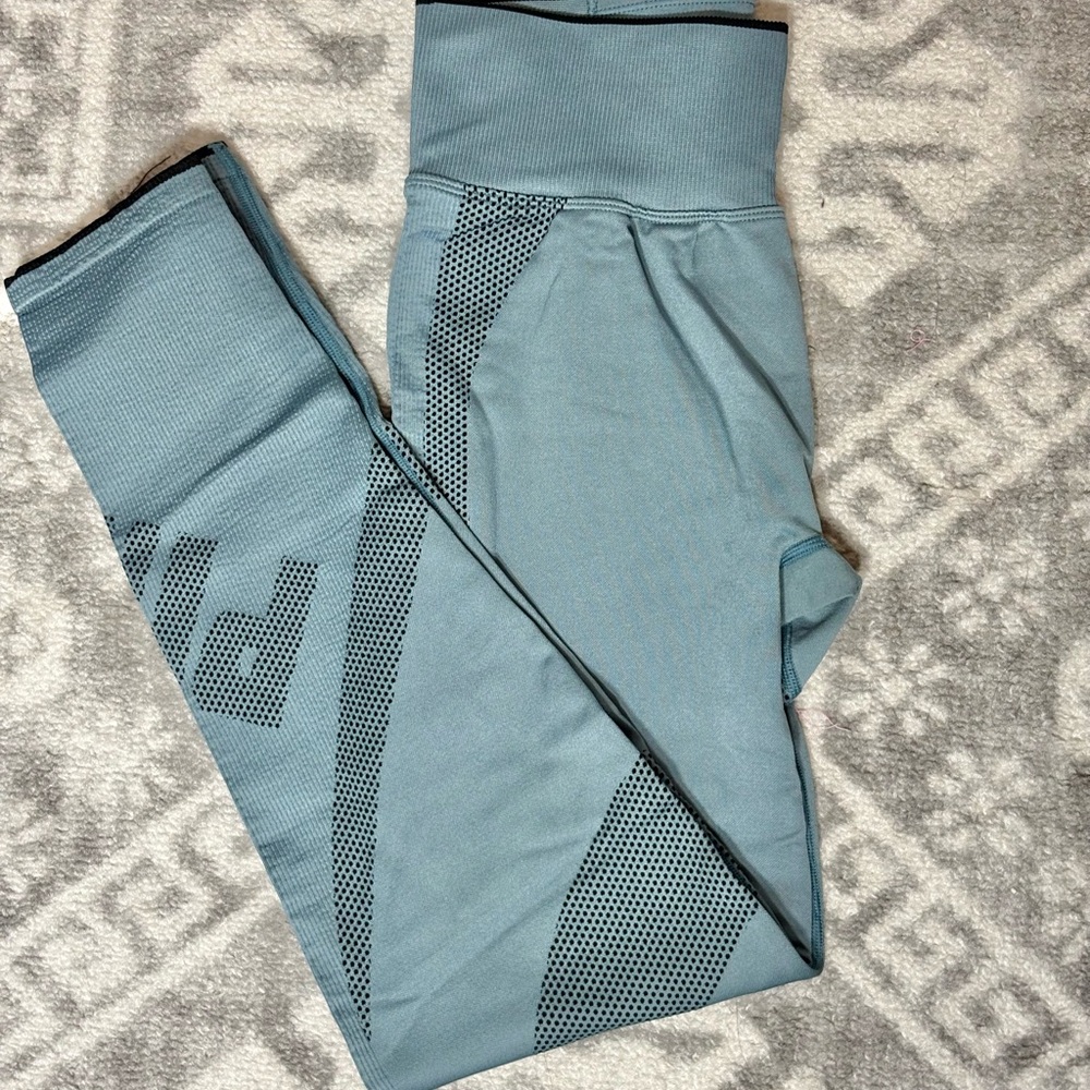 Victorias Secret PINK ACTIVE Size Medium Teal Leggings